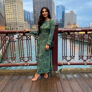 Meet your Posher, Kinza